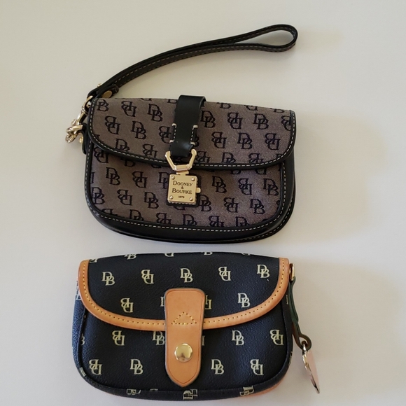 Dooney & Bourke Handbags - Dooney and Bourke Mini Wristlet/Wallet